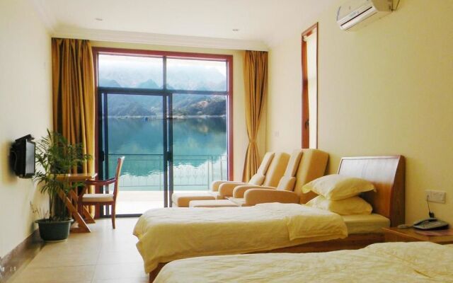 Yichang Changyang North Island Hotel