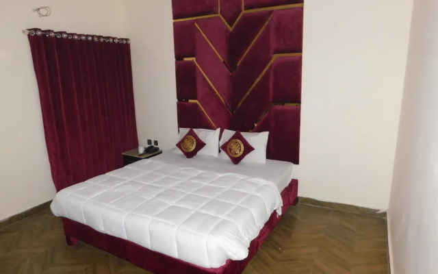 Empire Hotel
