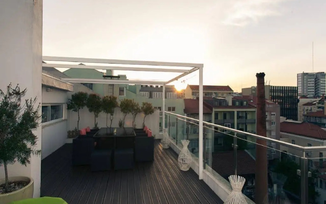 Charming Penthouse with Private Terrace