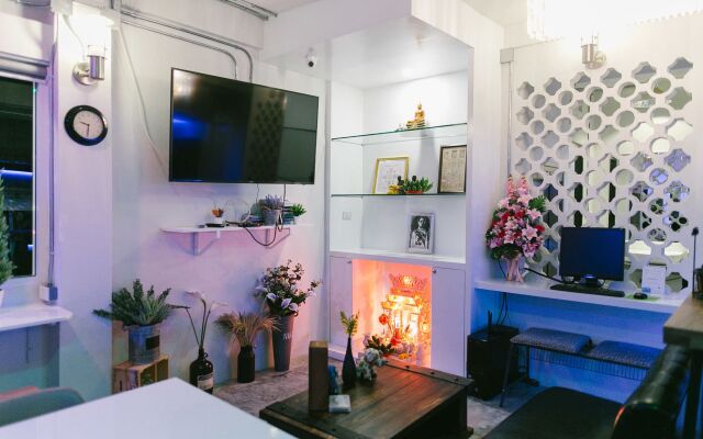 Diff Hostel