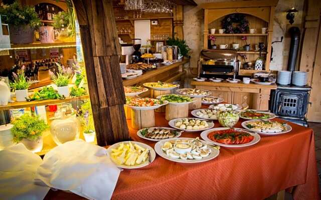 Hotel CARPATIA Bieszczadzki Gościniec