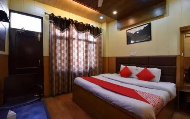 OYO 24828 Hotel Akshay