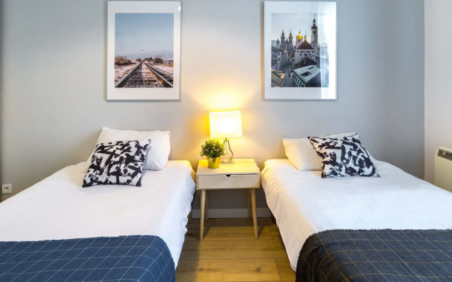FriendHouse Apartments