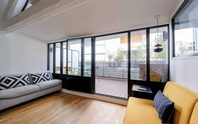 Marais Area - Outdoor Patio - A/C - 2bdr