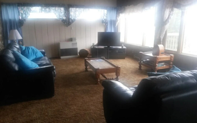 Celtic Cove Main Cabin