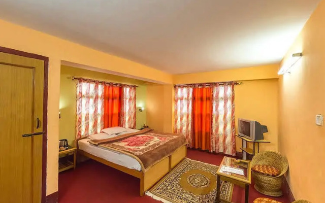 10th Planet Hotel and Restaurant