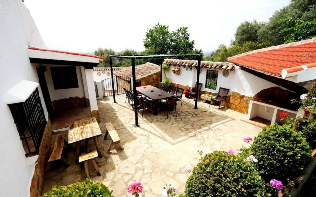 House With 6 Bedrooms in Villanueva del Trabuco, With Wonderful Mounta