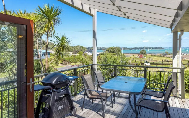 Tikirau Bay Views in Oneroa