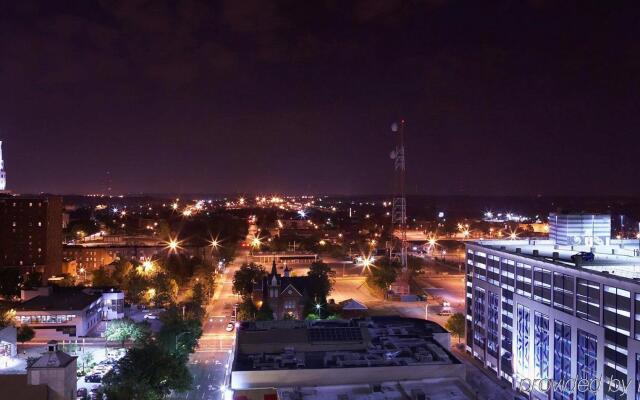 DoubleTree by Hilton Charlotte City Center