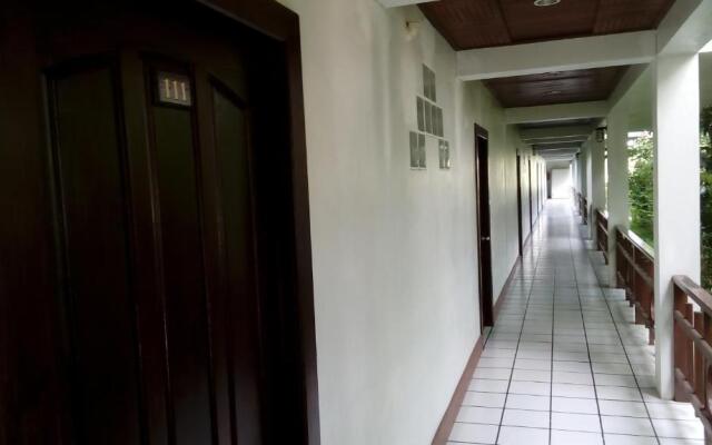 Thong Paeka Hotel