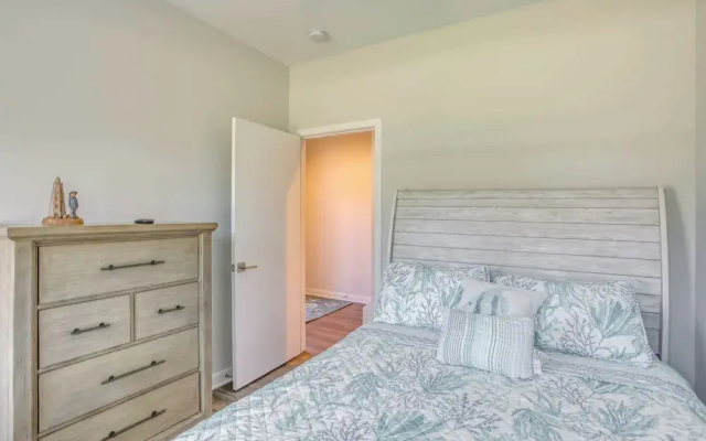 Carolina Beach Vacation Home Near Boardwalk