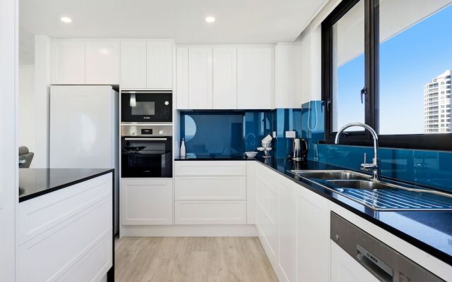 Acapulo 2 Bed Ocean View Surfers Paradise