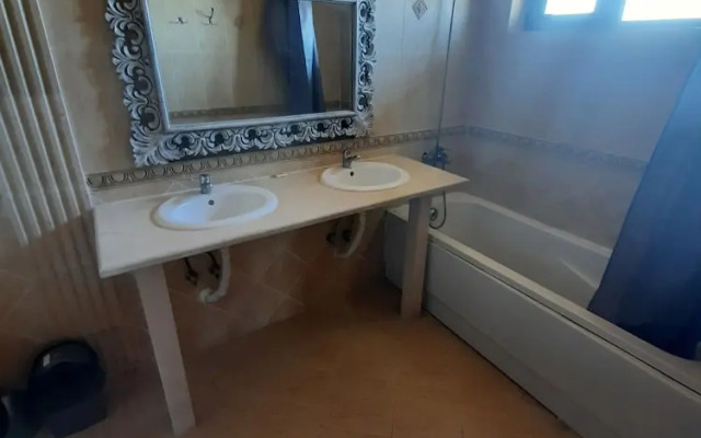 Beautiful 2-bed Villa in Cholakova Cheshma