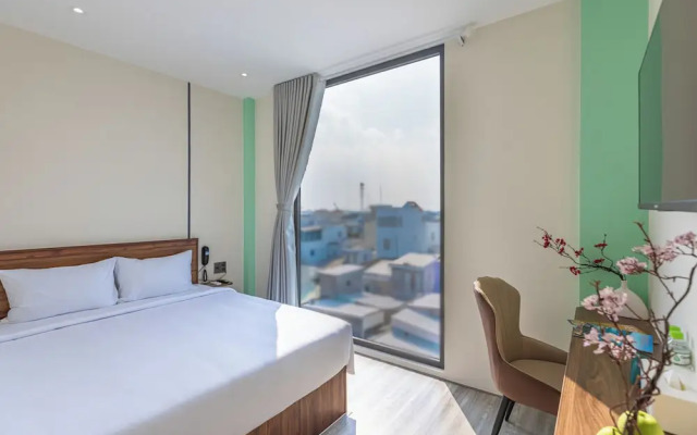 V'Luna Hotel - Managed by THM
