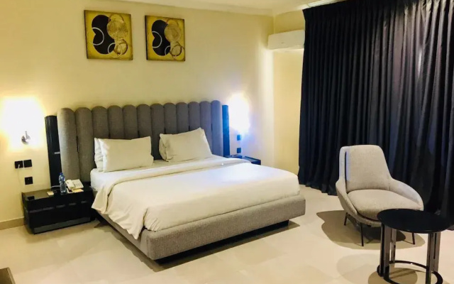 T E L E By Summerset Continental Hotel Maitama