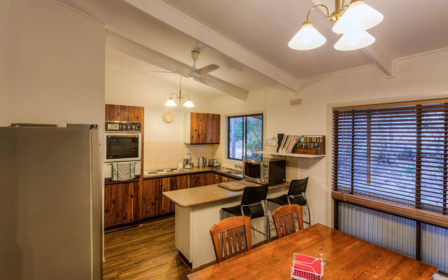 Trawool Cottages and Farmstay