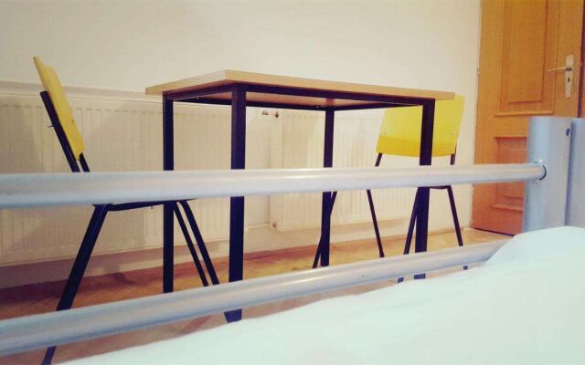 Sleep Inn Hostel