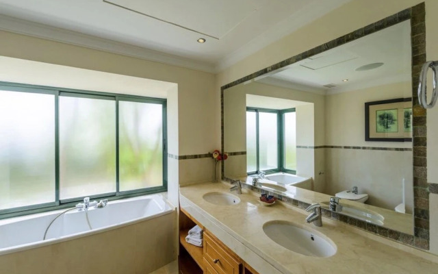 Arcos Golf Hotel Cortijo Y Villas