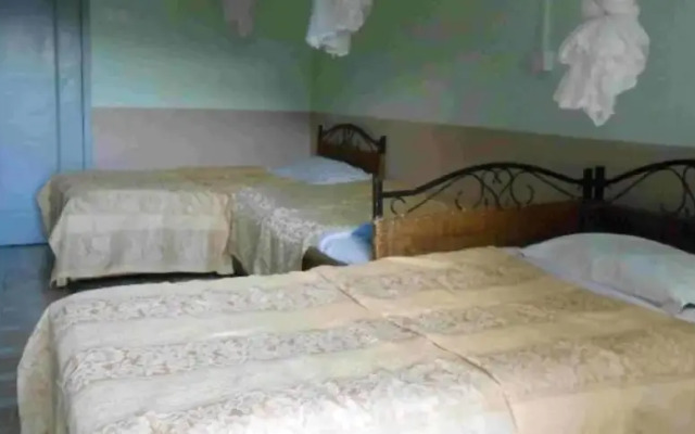 Taphe Guest House Resort