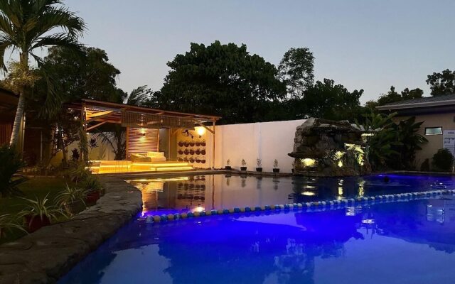 Hidden Lagoon Resort