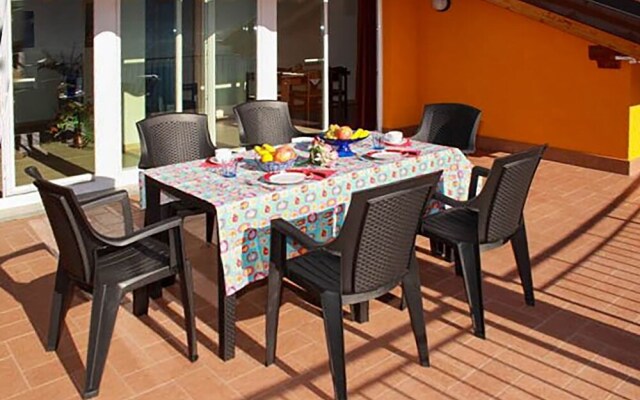 Big Apartment with View of Lake Como