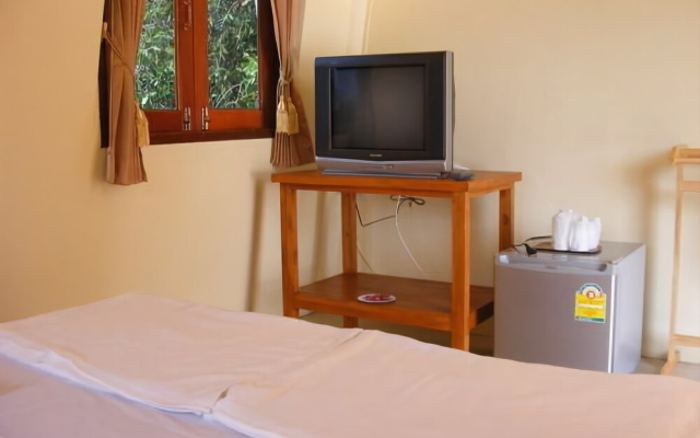 Boom Boom Resort – Guest Rooms – Tha Mai