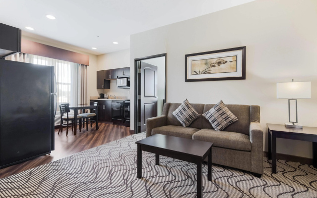 La Quinta Inn & Suites by Wyndham Auburn