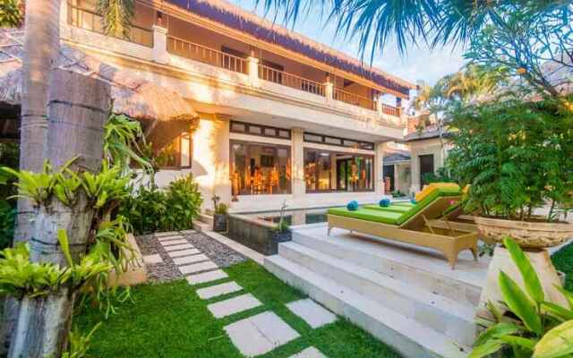 Villa Bugis Drupadi Seminyak