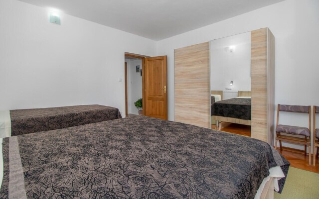 Amazing Home in Dramalj With Wifi and 1 Bedrooms