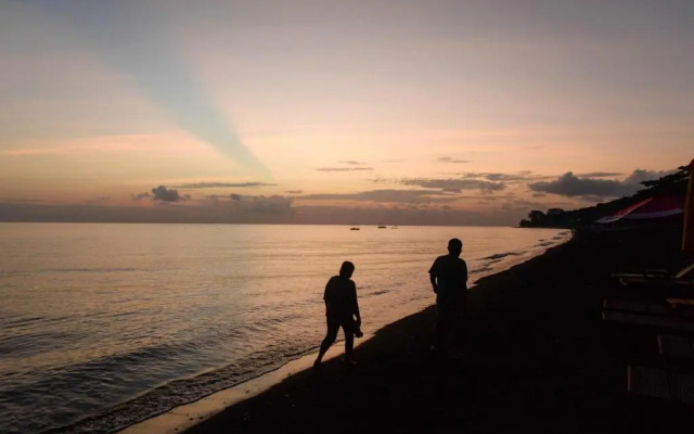 Amed Sunset Beach