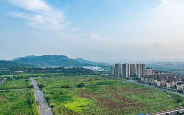 Chengqi Hotel (Chongqing University Town Microelectronics Park Metro Station Branch)