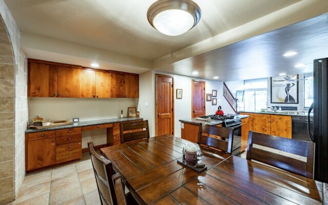 Park Avenue 3 Bedroom Condominiums