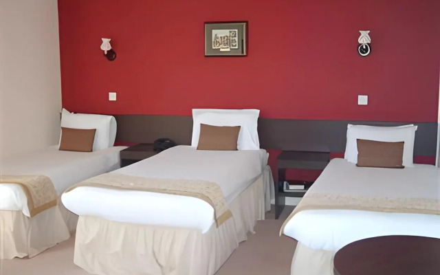 Highlander Hotel