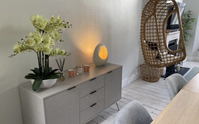 Altido Stylish 3Br Home W/ Garden In Fulham