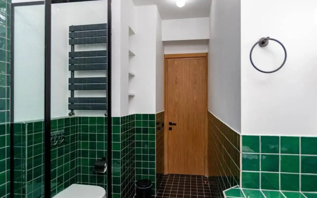Stylish 2BR apt w huge terrace in Old Tbilisi