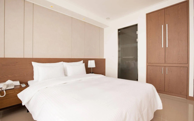 Premiers Hotel