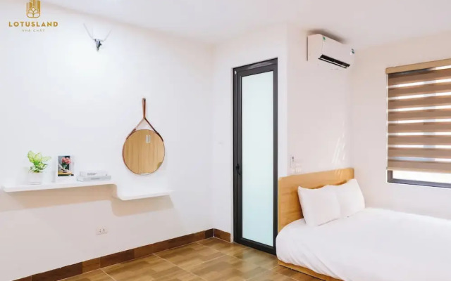 Lotus Land Apartment