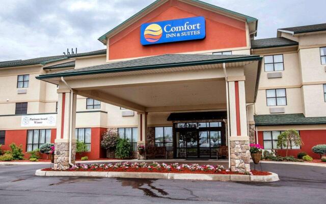 Comfort Inn and Suites adj to Akwesasne Mohawk Casino