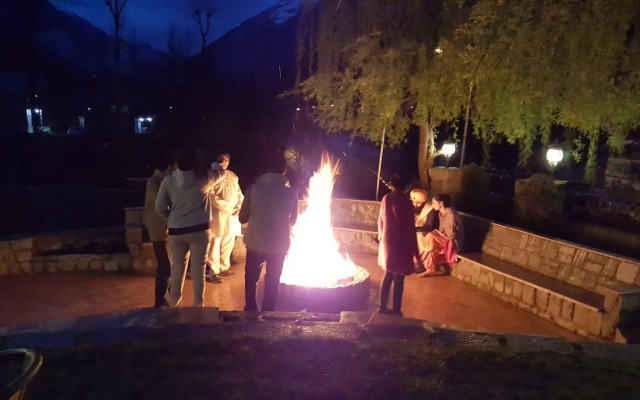 Hotel Pine Spring Pahalgam