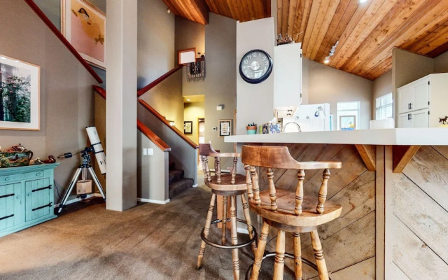 Snowcreek Iv #545 3 Bedroom Condo