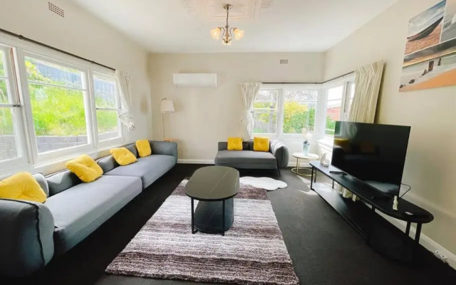 Spectacular River View- Lindisfarne