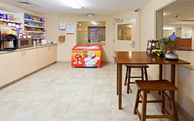 Candlewood Suites Watertown Fort Drum by IHG