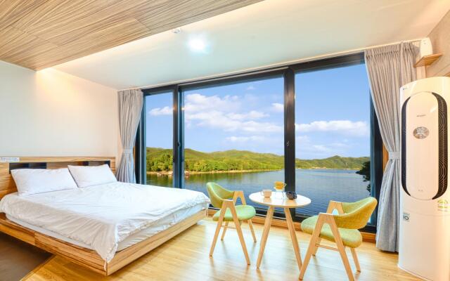 Gapyeong Rondavill Pension