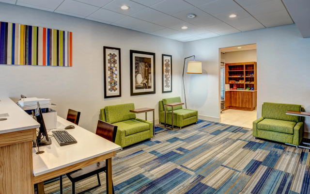 Holiday Inn Express Woodbridge by IHG