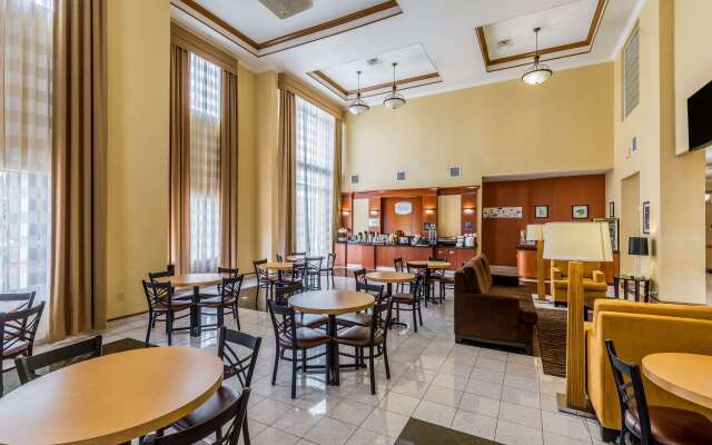 Sleep Inn & Suites Stafford - Sugarland