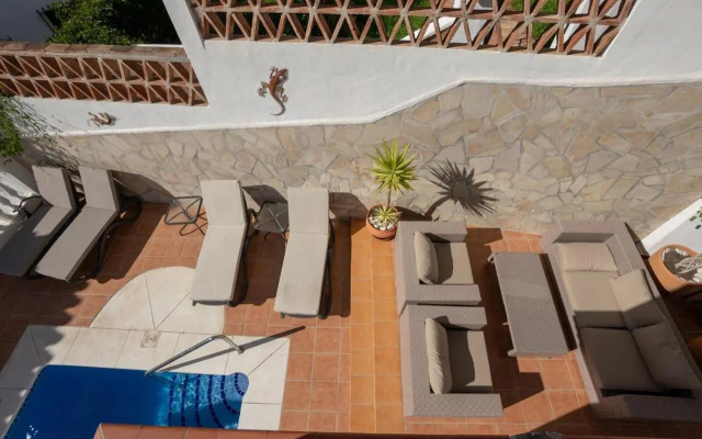 Marina Bella 1F Menyber