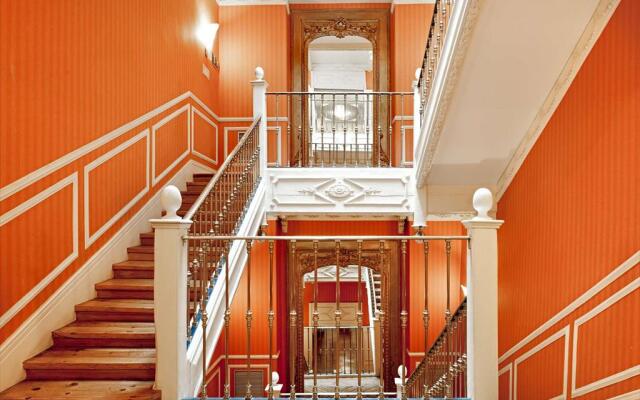 Catalonia Las Cortes Hotel