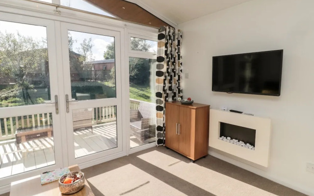 Pinecone Lodge - No 9