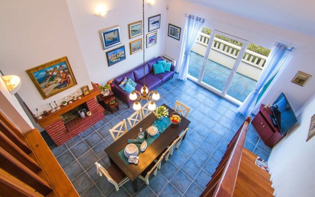 Inviting 7-bed Villa in Maslinica
