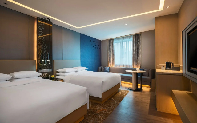 Renaissance Shenzhen Luohu Hotel